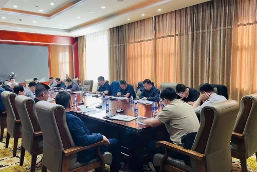 9月20日，，，，，，集团公司总工程师于会军率调研组深入双鸭山矿业公司就灾害防治、科技创新、节能环保等工作开展调研。。。。。。。。